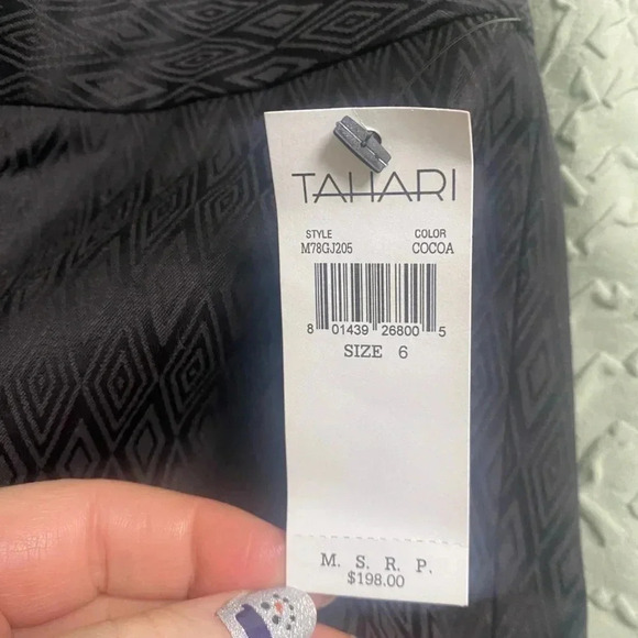 NWT Women’s Tahari Dress Pants Black Color Size 6 Geometric Print New - Picture 9 of 9